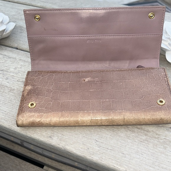 Miu Miu Tan Crocodile Embossed Wallet - Picture 4 of 6